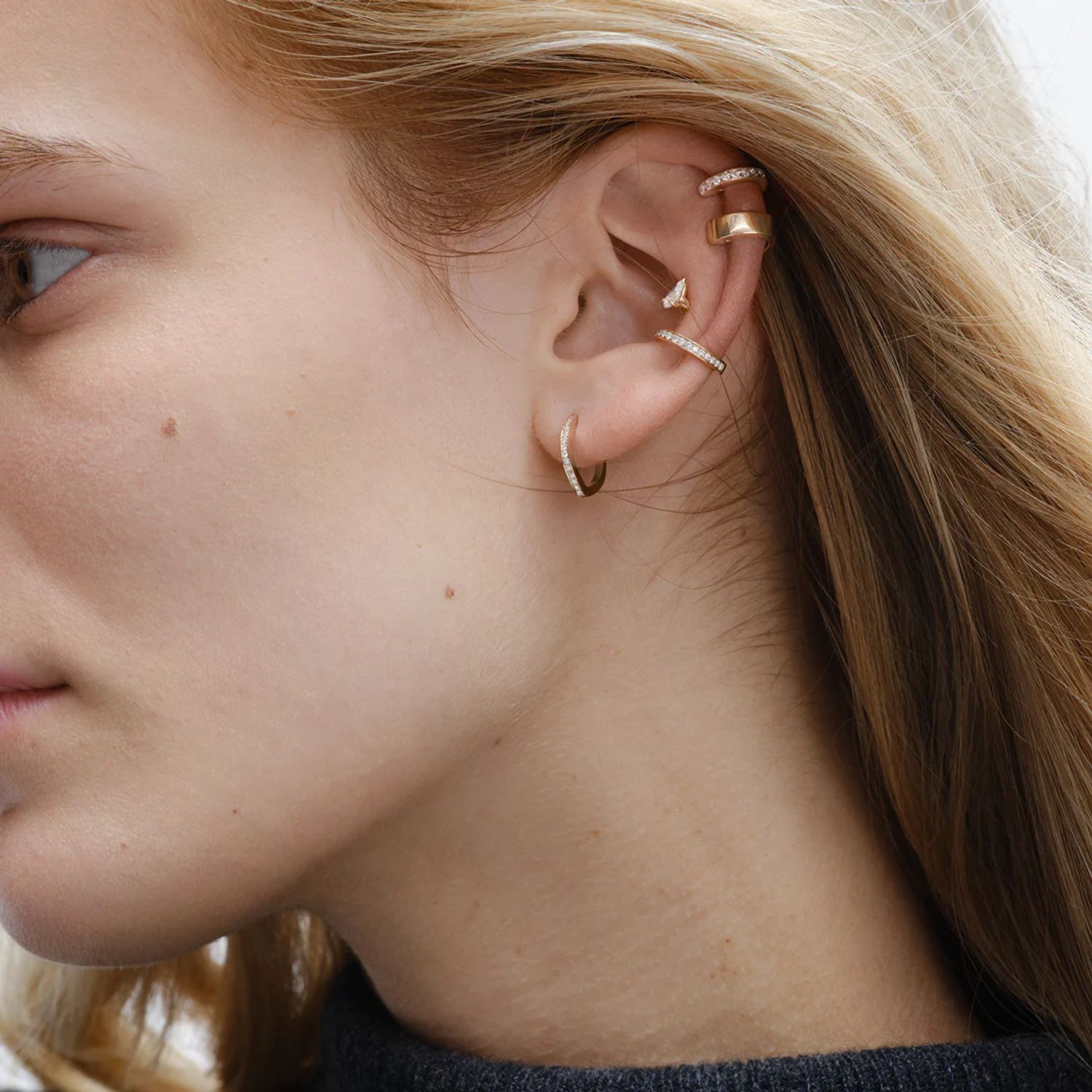 Boucles D'oreilles Repossi - Modèle Berbère En Or Gris Et Diamants (occasion)