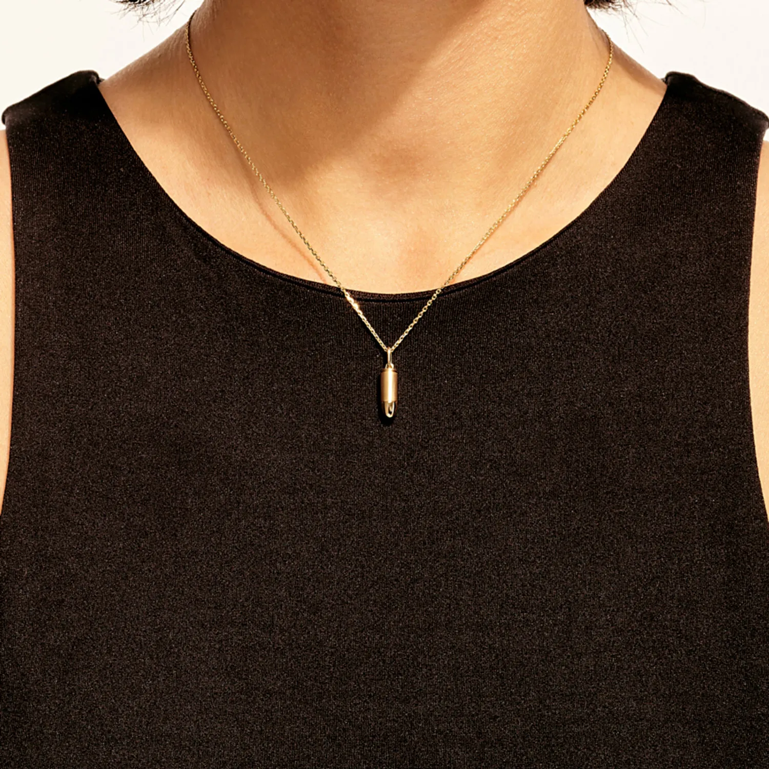 Pendentif Akillis sur chaîne Bang Bang en or rose