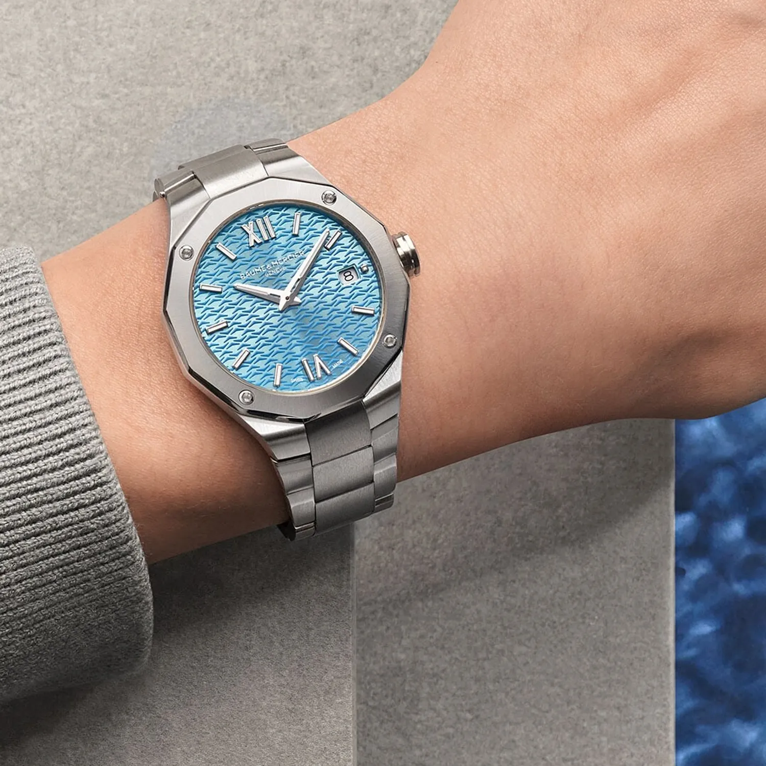 Montre RIVIERA Quartz 36mm, Bracelet acier interchangeable, Cadran bleu azur satiné soleil