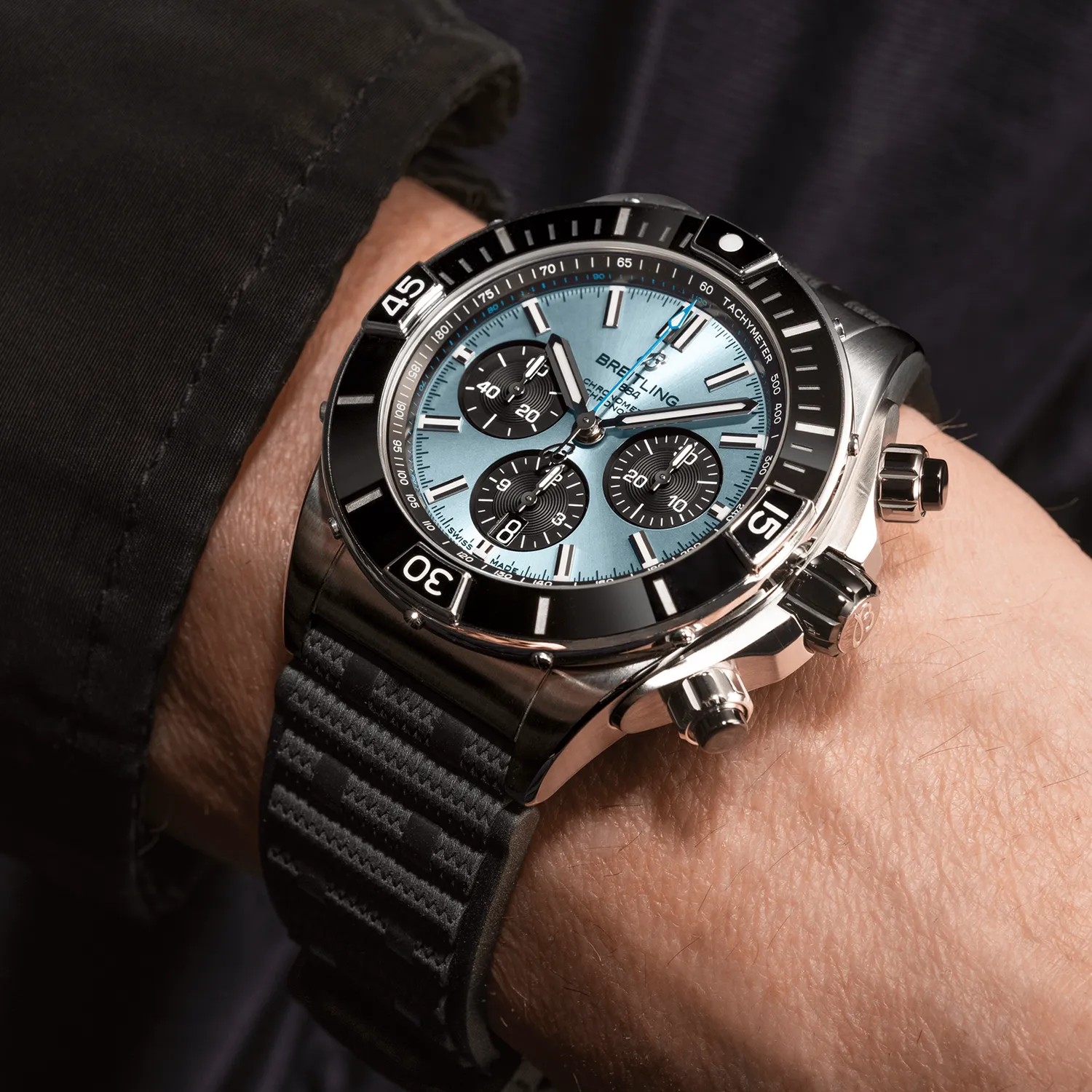 Montre Breitling Super Chronomat B01 44