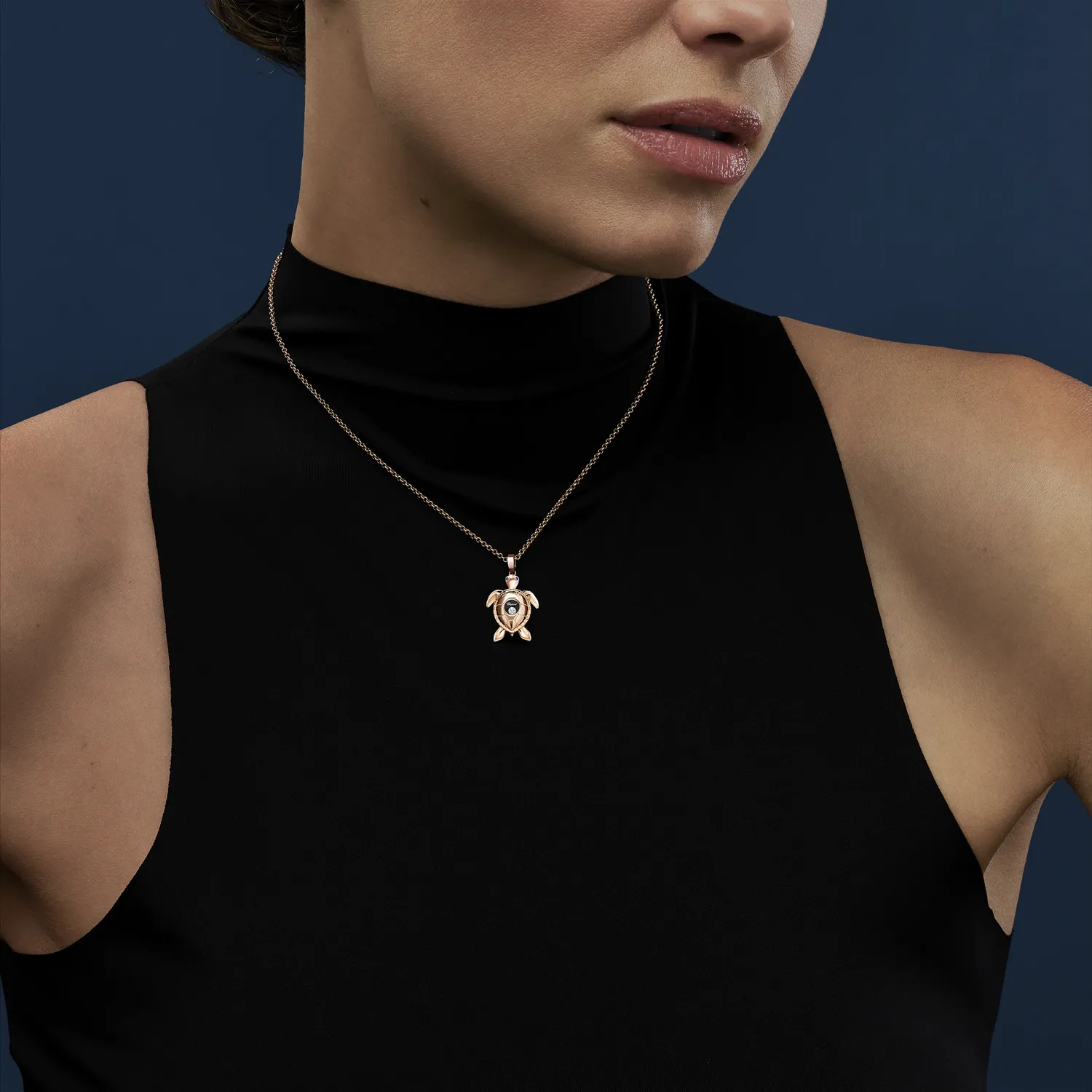 Pendant Chopard Happy Diamonds Turtle en Or rose, diamants et saphirs