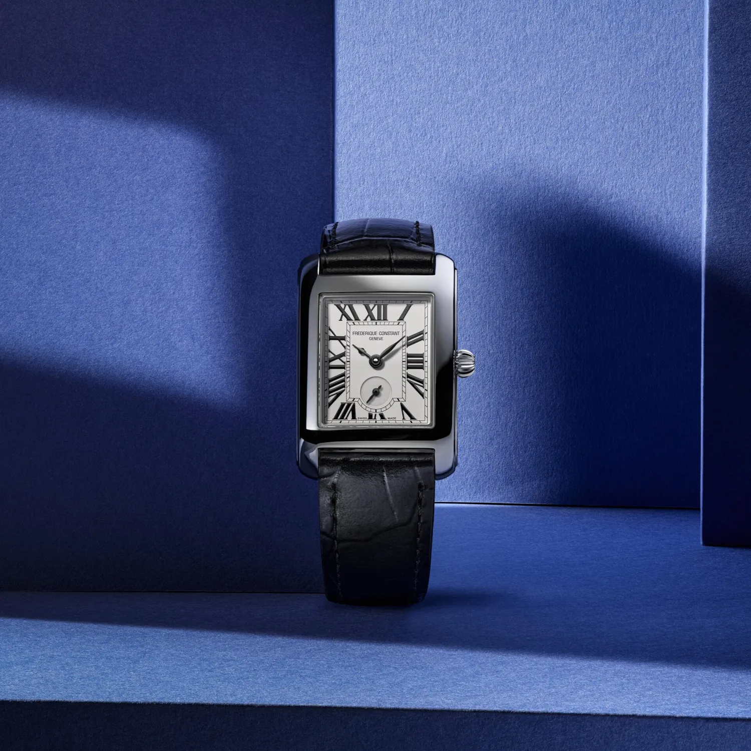 Montre CLASSICS Carrée Small Second, Bracelet cuir motif alligator, Boucle ardillon, Cadran argenté chiffres romains