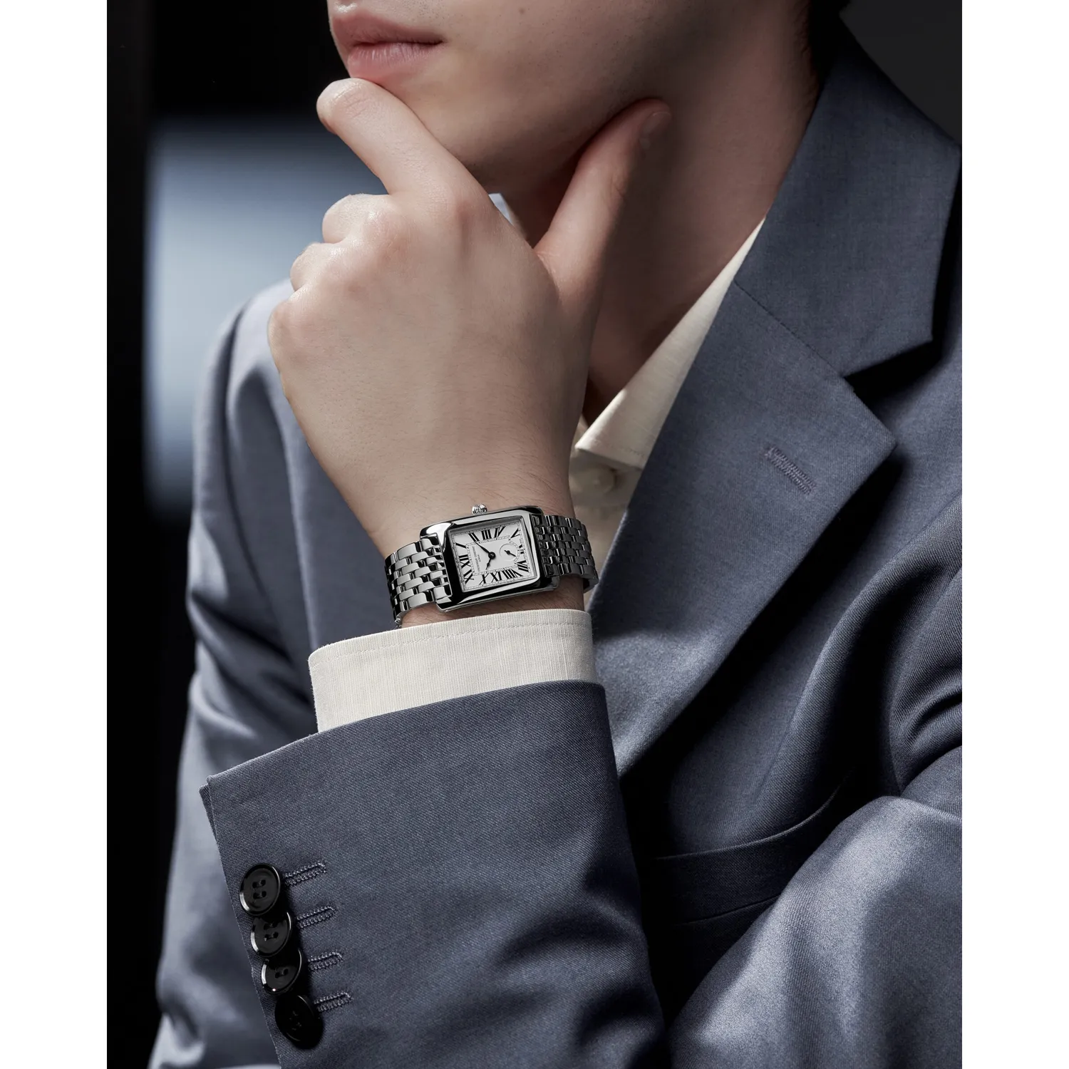 Montre CLASSICS Carrée Small Second, Bracelet acier, Cadran argenté chiffres romains