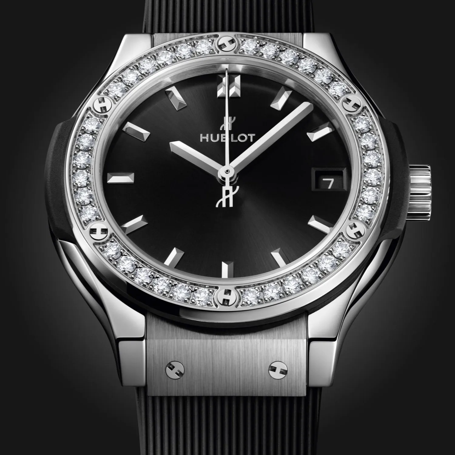 Montre CLASSIC FUSION TITANIUM, Bracelet caoutchouc noir ligné, Boucle déployante acier, Cadran soleillé noir