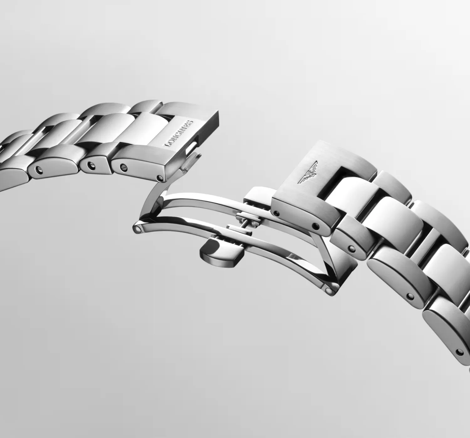 Montre CONQUEST Quartz, Bracelet acier, Cadran argenté soleillé