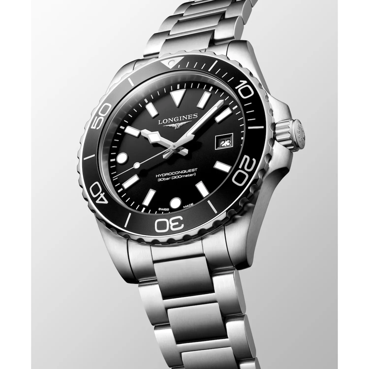 Montre HYDROCONQUEST Quartz lunette noire, Bracelet acier, cadran noir sablé