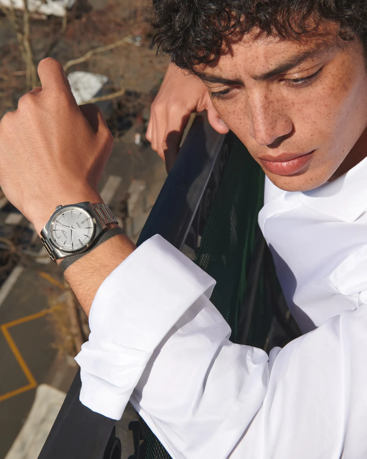 Montre CONQUEST Bracelet acier, Cadran argenté soleillé