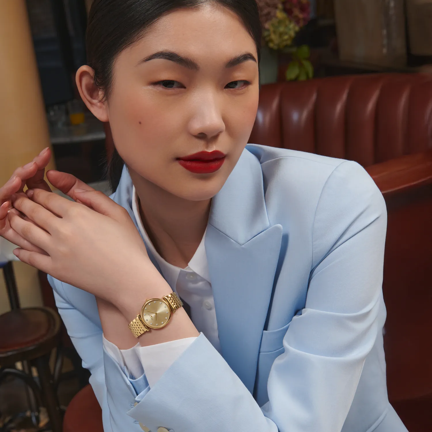 Montre LA GRANDE CLASSIQUE DE LONGINES, Bracelet PVD jaune, Cadran doré 12 diamants950