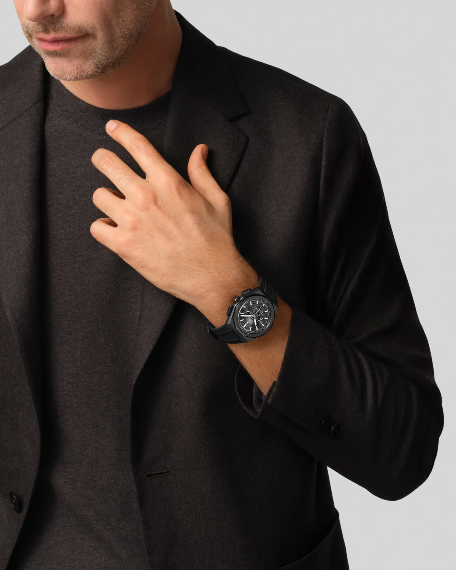 Montre DEFY SKYLINE CHRONO, Bracelets céramique noire et caoutchouc noir interchangeables, Boucle déployante, Cadran soleillé noir