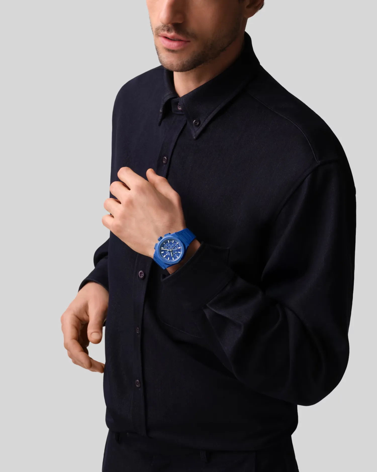 Montre DEFY SKYLINE CHRONOGRAPH 160th ANNIVERSARY EDITION n°139/160, Bracelets céramique bleue et caoutchouc bleu interchangeables, Boucle déployante, Cadran soleillé bleu