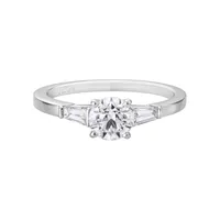 Solitaire taille tapers en or blanc palladié et diamant blanc