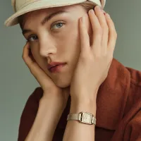 Montre CAPE COD Mini, Bracelet chèvre Chamkilight ST interchangeable, Boucle ardillon en or jaune, Cadran doré soleillé