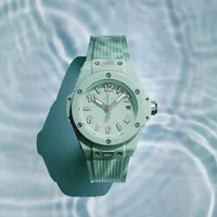Montre BIG BANG MINT GREEN CERAMIC, Bracelet caoutchouc structuré et ligné vert menthe, Boucle déployante acier, Cadran vert menthe brillant
