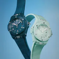Montre BIG BANG MINT GREEN CERAMIC, Bracelet caoutchouc structuré et ligné vert menthe, Boucle déployante acier, Cadran vert menthe brillant