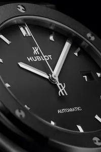 Montre Hublot Classic Fusion Black Magic