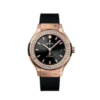 Montre CLASSIC FUSION KING GOLD lunette diamants Bracelet caoutchouc ligné noir, Boucle déployante en King Gold et acier fin traité PVD noir, Cadran noir mat