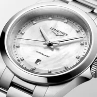 Montre CONQUEST Quartz, Bracelet acier, Cadran nacre blanche index diamants