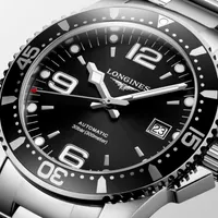 Montre HYDROCONQUEST lunette noire, Bracelet acier, cadran noir soleillé