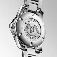 Montre HYDROCONQUEST lunette noire, Bracelet acier, cadran noir soleillé