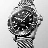 Montre HYDROCONQUEST lunette céramique grise, Bracelet Milanais acier, Cadran noir laqué poli