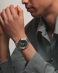 Montre Longines Conquest, Cadran noir soleillé