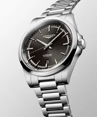 Montre Longines Conquest, Cadran noir soleillé