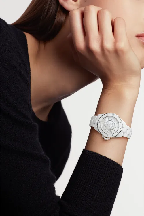 Chanel J12 watch, 33 mm
