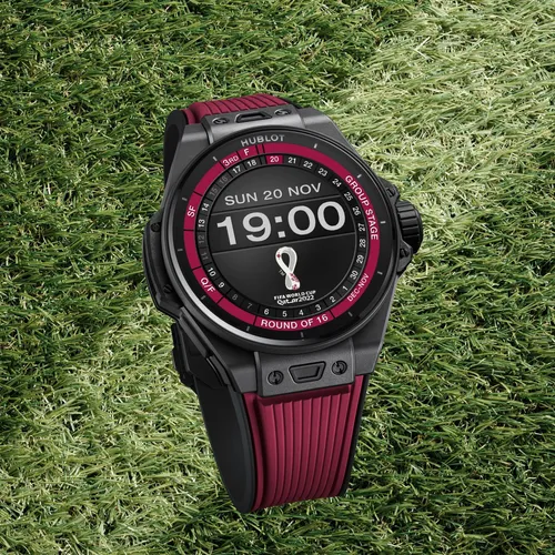 Montre BIG BANG E FIFA WORLD CUP QATAR 2022 Bracelets caoutchouc noir et noir doublé bourgogne, Boucle déployante, Cadran numérique Hublot - HUBLOT