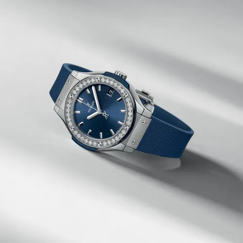 Montre Hublot Classic Fusion Titanium Blue Diamonds - HUBLOT