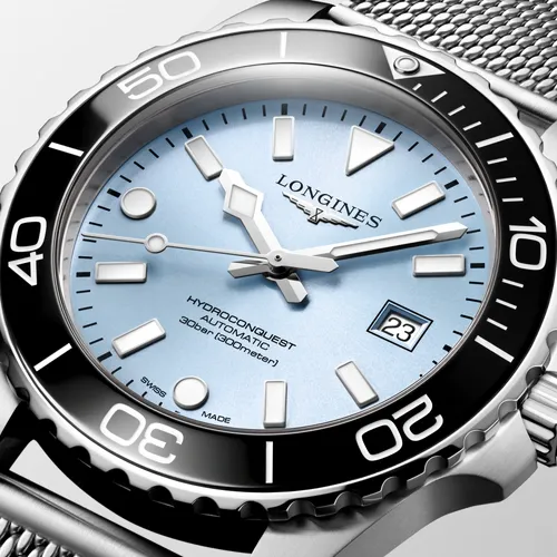 Montre HYDROCONQUEST lunette céramique noire, Bracelet Milanais acier, Cadran bleu givré soleillé - LONGINES