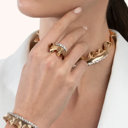Bague Palmiero Rays of Sun en or rose et diamants.