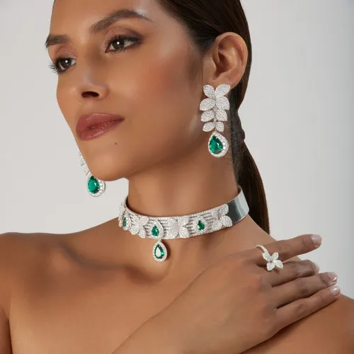 Choker Pasquale Bruni Heart to Earth, or blanc, émeraudes et diamants