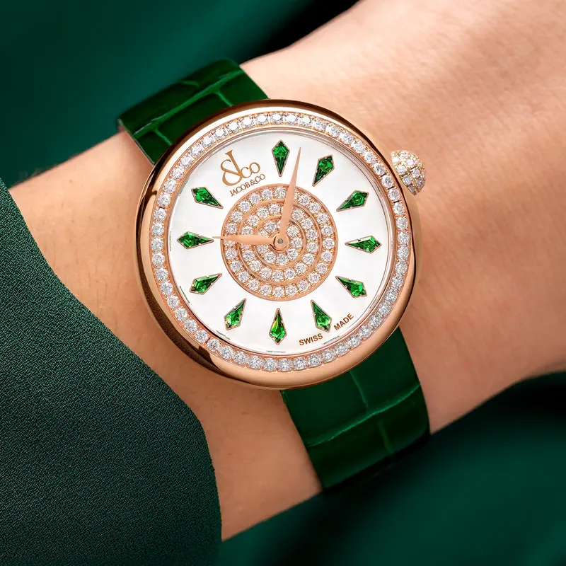Montre Jacob & Co Brilliant One Row, Or rose, diamants et tsavorites - JACOB & CO