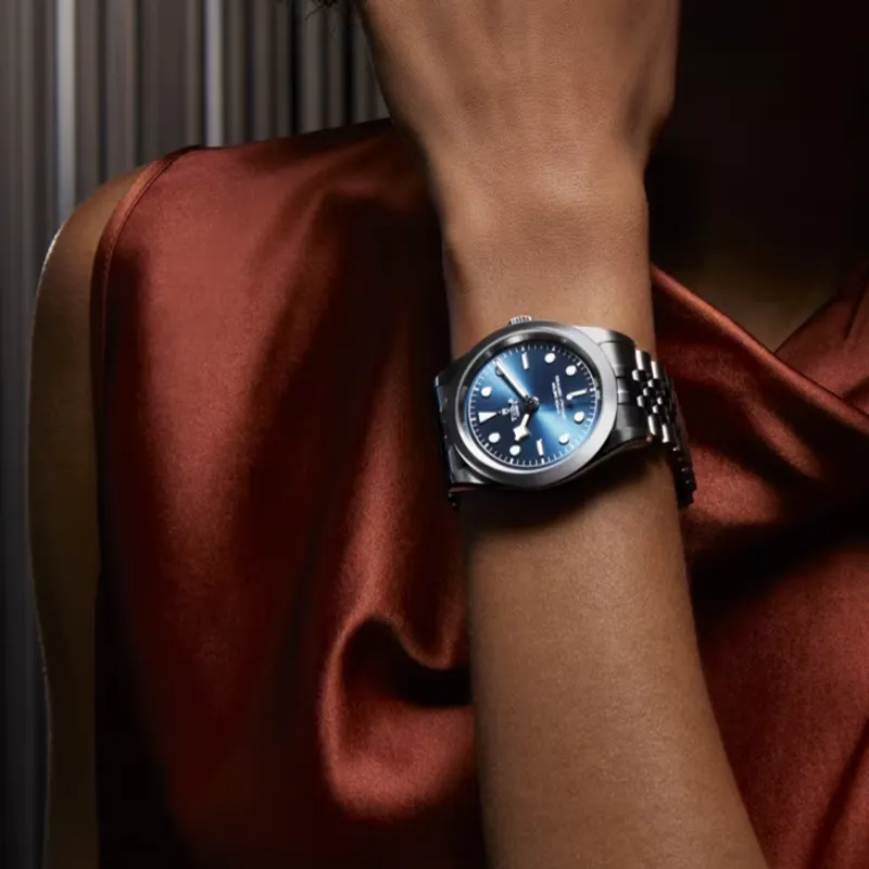 Montre Tudor Black Bay One 31 COSC cadran bleu - TUDOR