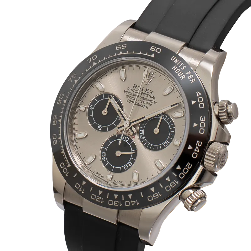 Daytona Oysterflex 40mm en or gris, cadran gris sous compteurs noirs, bracelet Oysterflex caoutchouc BD or gris – vue 2
