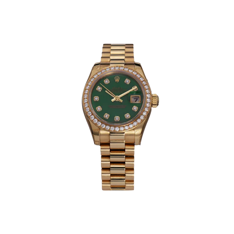 Montre Rolex Datejust 26 mm en or jaune, cadran vert index diamants, lunette sertie diamants 