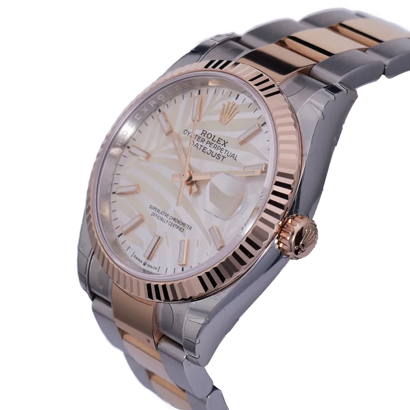Oyster Perpetual Datejust, 36mm en or rose/acier, cadran silver Palm Motif, lunette cannelée,  bracelet oyster or rose/acier – vue 2