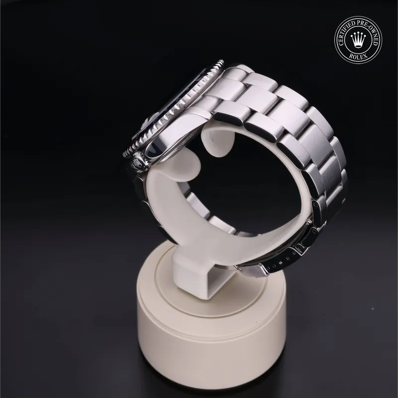 Vue 360 degrés de la Rolex Oyster Perpetual - 16710BLRO