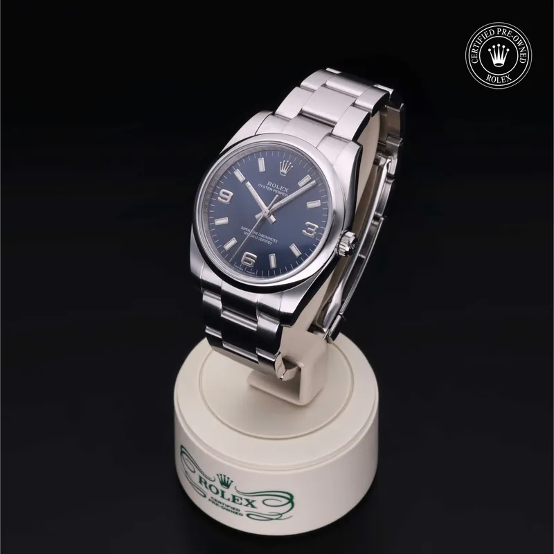 360-degree view of the Rolex Oyster Perpetual - 114200