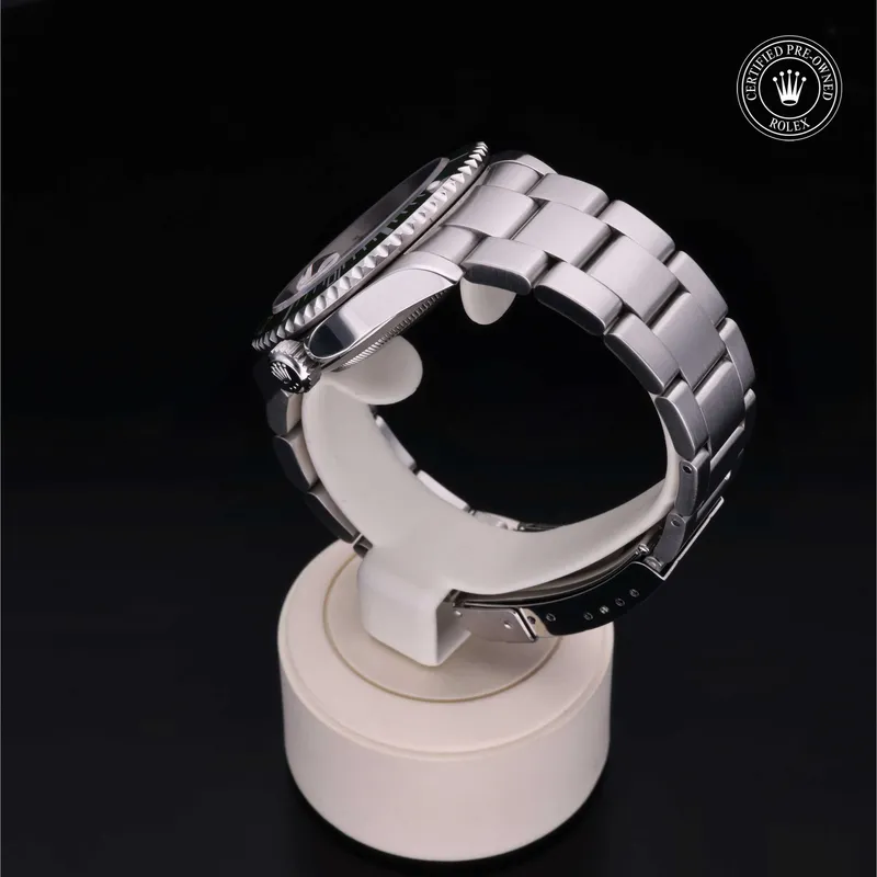 Vue 360 degrés de la Rolex Submariner - 16610LV
