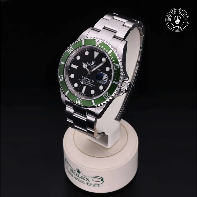 Vue 360 degrés de la Rolex Submariner - 16610LV