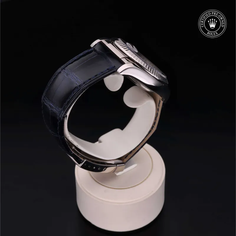 Vue 360 degrés de la Rolex Oyster Perpetual - 116139