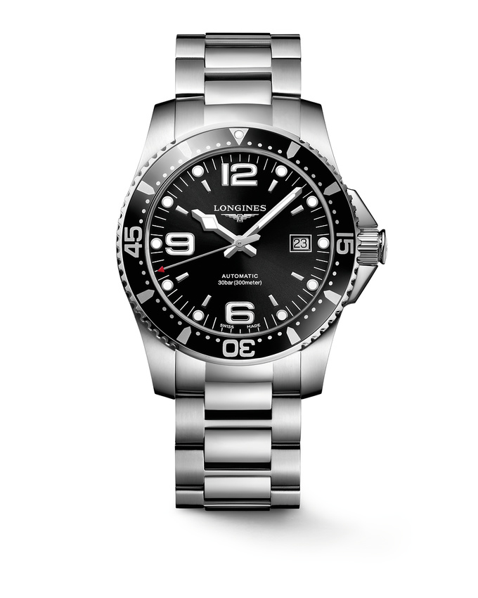 Montre HYDROCONQUEST lunette noire, Bracelet acier, cadran noir soleillé